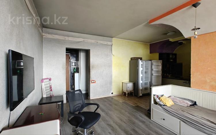 2-комнатная квартира · 50 м² · 18/19 этаж, Брусиловского за 27 млн ₸ в Алматы, Алмалинский р-н — фото 2