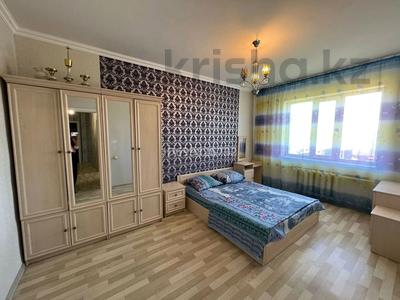 2-комнатная квартира · 60 м² · 6/10 этаж · помесячно, мкр Юго-Восток, Шахтёров 74 — Поликлиника 3 за 210 000 〒 в Караганде, Казыбек би р-н