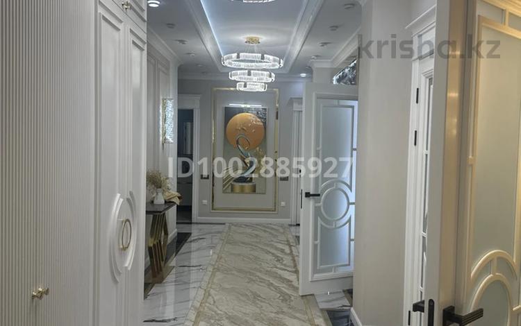 4-бөлмелі пәтер · 140 м² · 5/12 қабат, Байтерекова 100/4, бағасы: 150 млн ₸ в Шымкенте, Каратауский р-н — фото 2