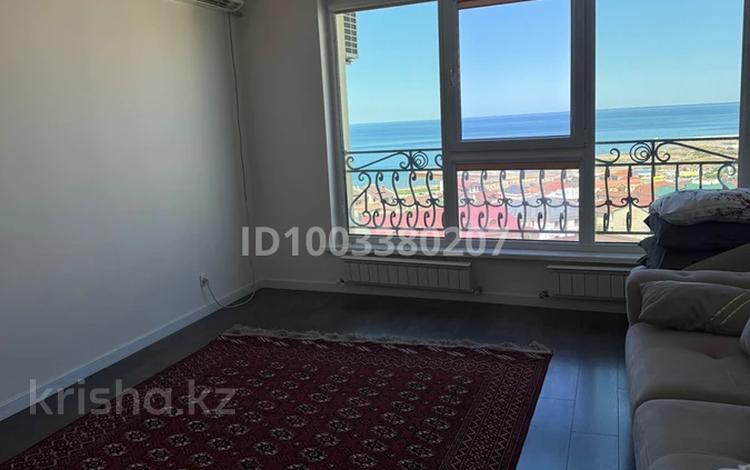 2-комнатная квартира · 63 м² · 6/18 этаж, 15-й мкр 69 за 27 млн 〒 в Актау — фото 2