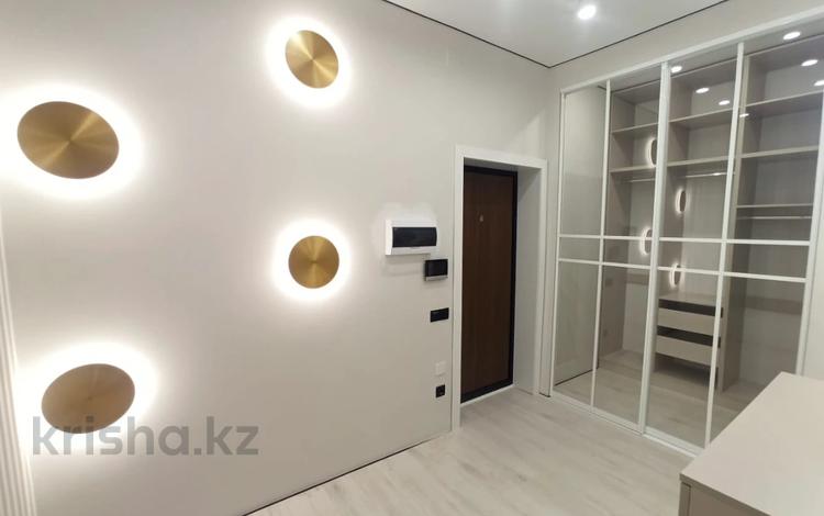 3-комнатная квартира · 100 м² · 16/19 этаж, Аль-Фараби — Ходжанова за 750 000 ₸ в Алматы, Бостандыкский р-н — фото 10