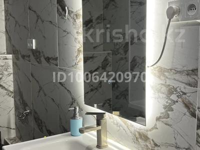 2-бөлмелі пәтер · 60 м² · 10/18 қабат, Утепова 31 — Розыбакиева Утепова, бағасы: 3 000 〒 в Алматы, Бостандыкский р-н