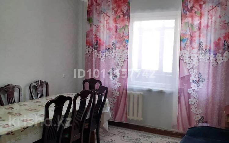 3-бөлмелі пәтер · 64.7 м² · 3/5 қабат, мкр Жансая 24, бағасы: 23 млн ₸ в Таразе — фото 2