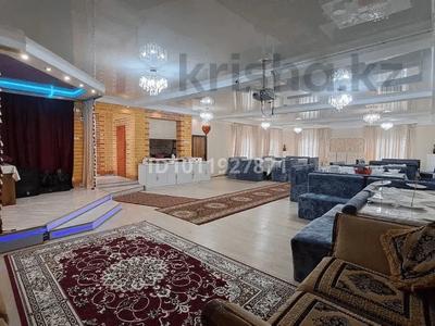 Дом · 6 комнат · 200 м², Скоробогатова 44/1 за 6 500 〒 в Уральске, мкр Школьник