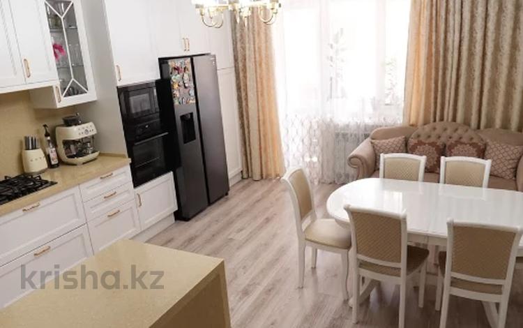4-бөлмелі пәтер · 131 м² · 4/9 қабат, Береке шағын ауданы 53, бағасы: 56 млн ₸ в Костанае, Микрорайон Береке — фото 2