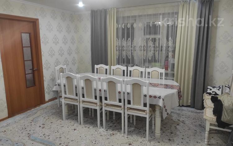 3-бөлмелі пәтер · 55 м² · 2/9 қабат, Независимости, бағасы: 10.5 млн ₸ в Темиртау — фото 2