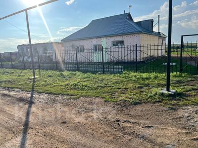 Отдельный дом · 5 комнат · 122 м² · 35 сот., ул. Набережная за 12.5 млн 〒 в Акбулак