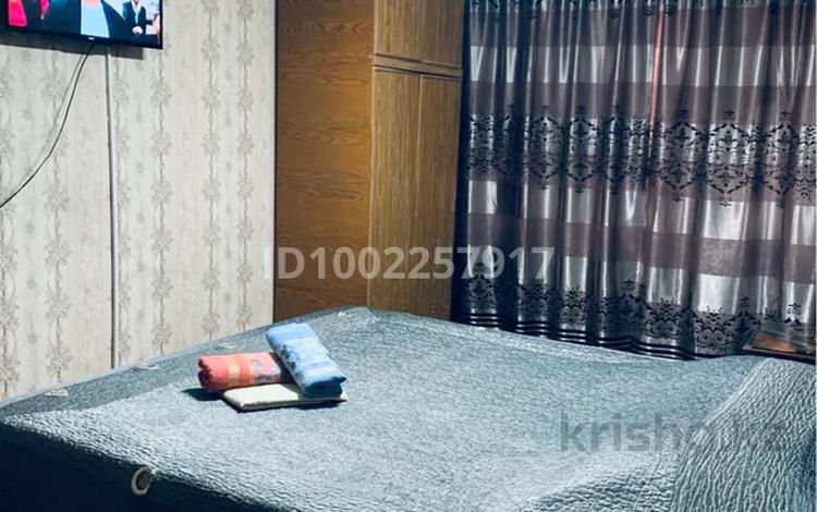 1-комнатная квартира · 45 м² · 2/5 этаж, 17-й микрорайон 3А — Шаяхметова Рыскулова за 10 000 ₸ в Шымкенте, Аль-Фарабийский р-н — фото 2