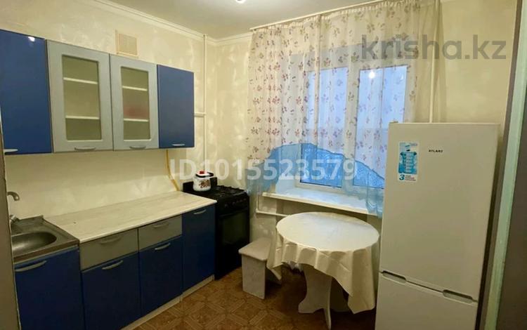 1-комнатная квартира · 36 м² · 4/5 этаж, мкр 12 17 — Абулхаир-хана за 130 000 ₸ в Актобе — фото 2