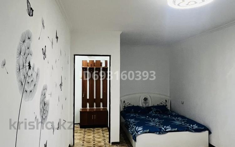 1-бөлмелі пәтер · 40 м² · 8/9 қабат, Жамбыла — Цон,автопарк,променад, бағасы: 10 000 ₸ в Уральске — фото 2