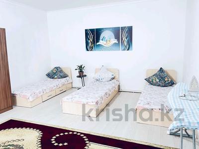 2-комнатная квартира · 65 м² · 1 этаж, Жүнісбеков 55 — На против Rixos за 8 000 〒 в Туркестане