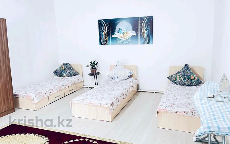 2-комнатная квартира · 65 м² · 1 этаж, Жүнісбеков 55 — На против Rixos за 8 000 〒 в Туркестане — фото 12