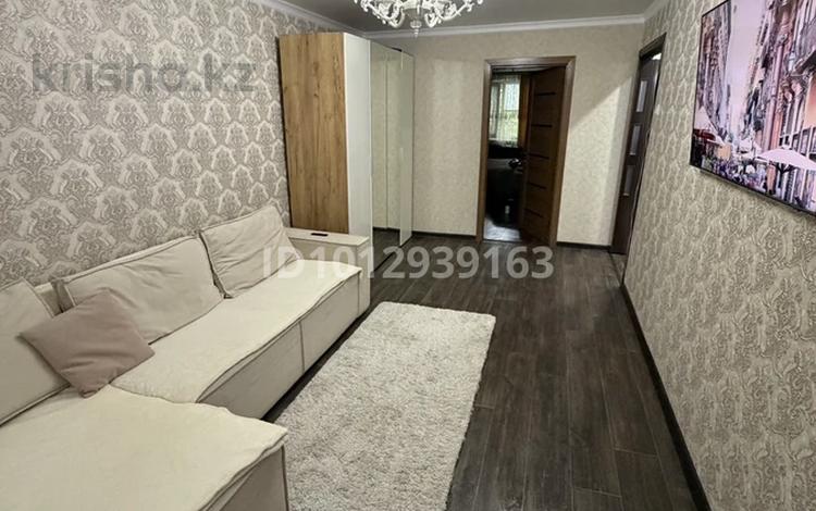 2-комнатная квартира · 45 м² · 1/5 этаж, мкр Юго-Восток, Республики 36 — Республики за 195 000 ₸ в Караганде, Казыбек би р-н — фото 2