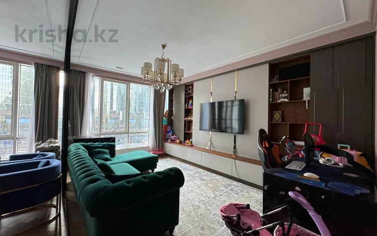 3-комнатная квартира, 110 м², 5/33 этаж, Аль-фараби за 160 млн 〒 в Алматы — фото 2