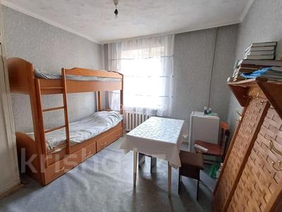 1-комнатная квартира, 14 м², 5/9 этаж, Дулатова 206 за 3.3 млн 〒 в Семее