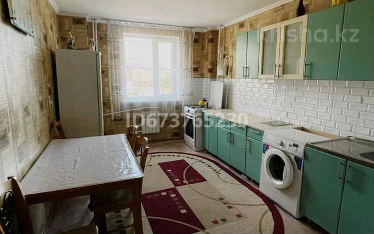 2-бөлмелі пәтер · 80 м² · 2/9 қабат, мкр 12 53, бағасы: 22 млн ₸ в Актобе — фото 2
