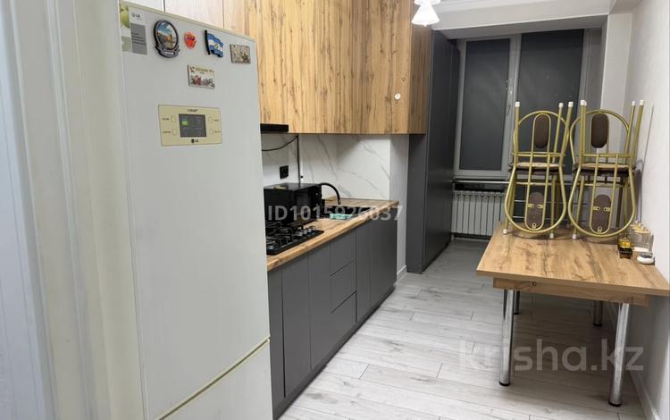 2-комнатная квартира · 64 м² · 3/9 этаж, мкр Нуртас 4558/5 за 200 000 ₸ в Шымкенте, Каратауский р-н — фото 2