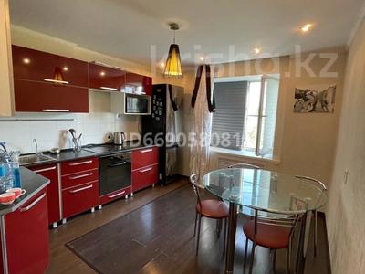 2-бөлмелі пәтер, 60.3 м², 3/5 қабат ай сайын, Сатпаева 29/1, бағасы: 180 000 〒 в Усть-Каменогорске