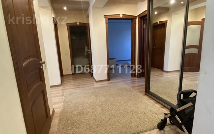 3-бөлмелі пәтер, 90 м², 1/9 қабат, мкр Жана Орда 21, бағасы: 35 млн 〒 в Уральске, мкр Жана Орда — фото 4