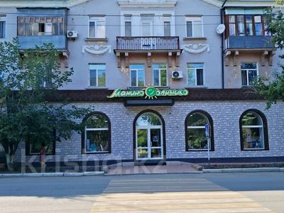 2-комнатная квартира · 46.4 м² · 2/3 этаж, Момыш улы 39 — Сквер Победы, Гдк,школа28 за 21 млн ₸ в Семее