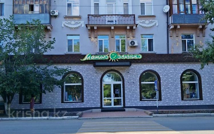 2-комнатная квартира · 46.4 м² · 2/3 этаж, Момыш улы 39 — Сквер Победы, Гдк,школа28 за 21 млн ₸ в Семее — фото 2