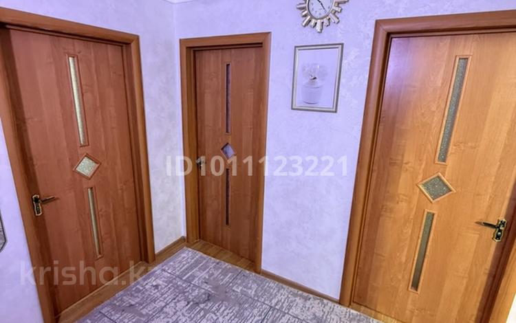 3-комнатная квартира · 60 м² · 5/5 этаж, Есенберлина — Школа 3 за 19 млн ₸ в Жезказгане — фото 2