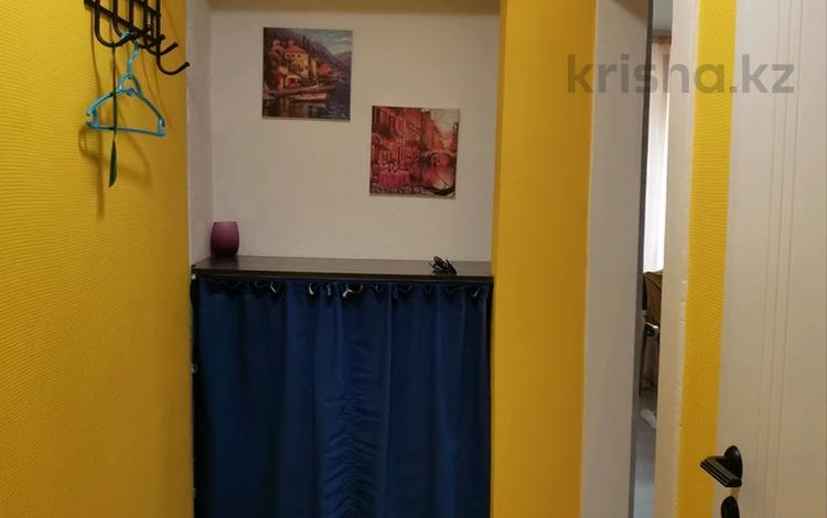 1-комнатная квартира · 30.5 м² · 2/5 этаж, Первомайская 28В — Район 1000 мелочей, Топографический техникум за 13 млн ₸ в Семее — фото 2
