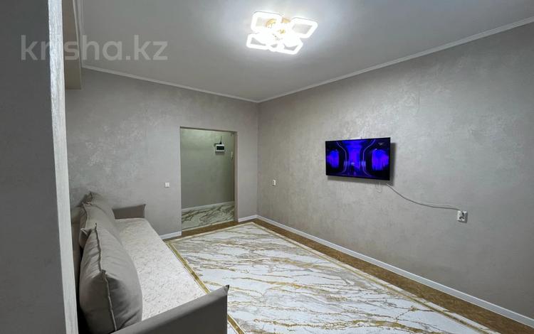1-бөлмелі пәтер · 44 м² · 4/9 қабат, пр.И. Есенберлина 19, бағасы: 19 млн ₸ в Усть-Каменогорске — фото 2