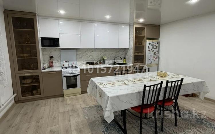 Отдельный дом · 3 комнаты · 105 м² · 5 сот., Кажымукана 2а за 28.5 млн ₸ в Семее — фото 2