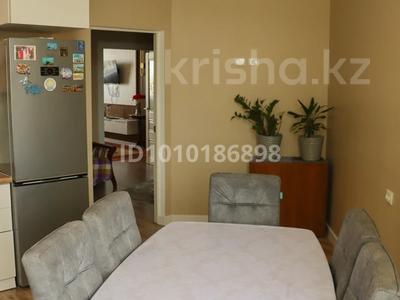 2-комнатная квартира · 87 м² · 4/5 этаж, мкр Самал, Мкрн Самал 60 за 250 000 〒 в Атырау