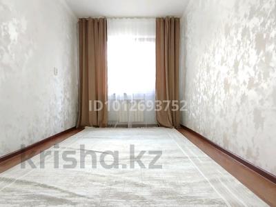 3-бөлмелі пәтер · 63 м² · 2/5 қабат, 17-й микрорайон, 17-й микрорайон 7 — Аллея Магнум Шаяхметова остоновка, бағасы: 22.7 млн ₸ в Шымкенте, Аль-Фарабийский р-н