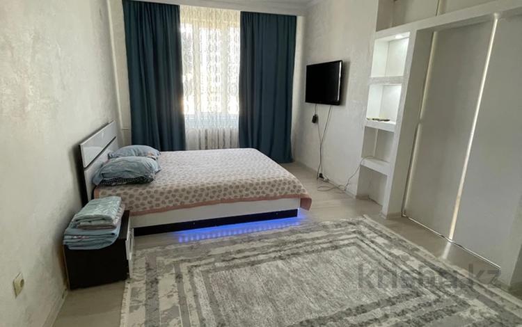 1-комнатная квартира · 50 м² · 8/9 этаж, Тамшыбаева 18 за 12 000 〒 в Талдыкоргане, мкр Коктем — фото 2