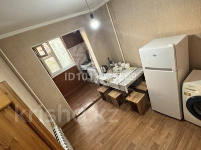 3-бөлмелі пәтер · 65 м² · 4/5 қабат, 17-й микрорайон, 17-й микрорайон — Дуйсена Еримбетова, бағасы: 160 000 ₸ в Шымкенте, Аль-Фарабийский р-н