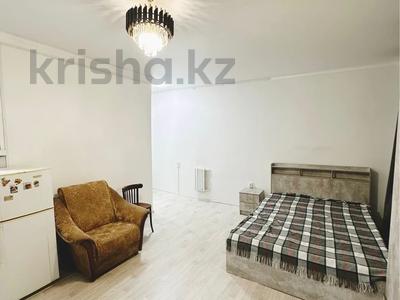1-бөлмелі пәтер · 25 м² · 1/4 қабат, Абая 41 — Универсам, Браунис, бағасы: 10 000 ₸ в 