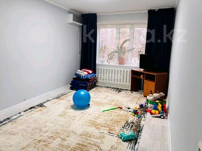 2-бөлмелі пәтер · 54 м² · 1/5 қабат, мкр Кунаева — Ресторан "Керемет", бағасы: 150 000 ₸ в Уральске