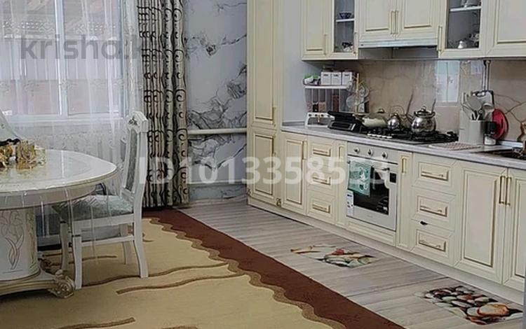 Жеке үй · 4 бөлме · 500 м² · , Кулбаева 52 — Дом находится по трассе в Костогане, бағасы: 46 млн ₸ в Мерке — фото 2