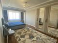 2-комнатная квартира · 80 м² · 5/5 этаж, мкр Нурсая, 36 дом 44 — Үй АПЕК және НИШ оқу орталығына жақын орналасқан. Үйге керекті құралдардың бәрі қарастырылған. Интернет, теледидар, жихаздар, кір жуғыш машинасы, ыдыс жуу машинасы, үтек, ысыту машинасы, ас бөлмесіне керекті құралдардың бәрі қарастырылған. Уй жылы, таза. за 250 000 ₸ в Атырау — фото 9