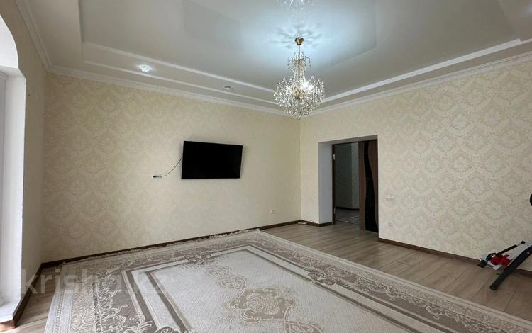 3-комнатная квартира, 118 м², 1/8 этаж, Санкибай батыра — ГМ Дина за 36.9 млн 〒 в Актобе — фото 2