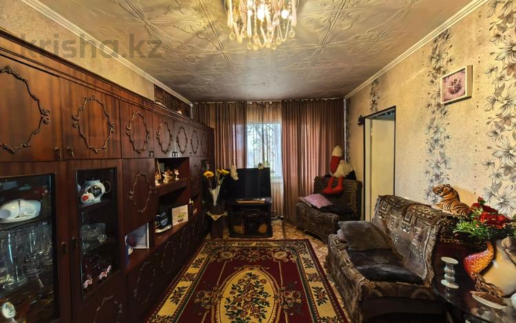 3-комнатная квартира · 48.2 м² · 5/5 этаж, Майкудук, 17й микрорайон — Лицей 53 за 11 млн ₸ в Караганде, Алихана Бокейханова р-н — фото 2