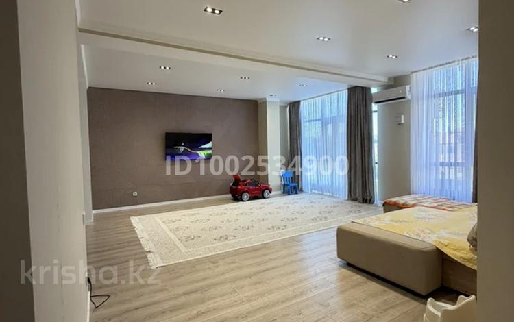 2-бөлмелі пәтер · 94 м² · 2/4 қабат, Ақ Шағала -ш/а., Тулепова 9, бағасы: 350 000 ₸ в Атырау, мкр Ак Шагала — фото 5