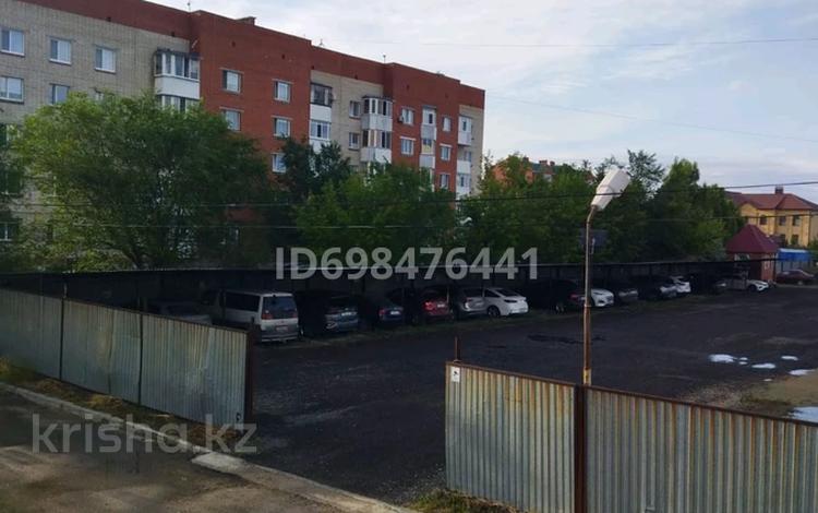 Гараж · 3000 м² · 5-й микрорайон, Мкр 5 13а — Абая - Карбышева за 1 000 ₸ в Костанае — фото 11
