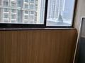 1-комнатная квартира, 46.2 м², 7/15 этаж помесячно, Ходжанова 76 — Аль-фараби уг.ул. Ходжанова за 340 000 〒 в Алматы, Бостандыкский р-н — фото 7