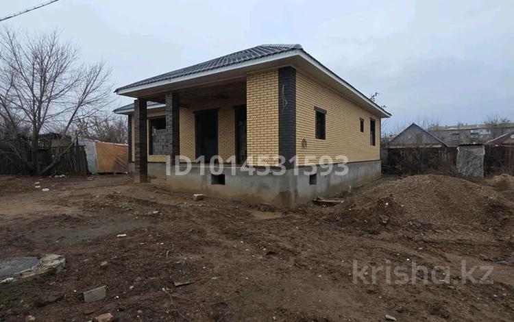 Отдельный дом · 4 комнаты · 145.6 м² · 6 сот., Охотный тупик 13 — Зади Ай луны за 50 млн ₸ в Уральске — фото 2
