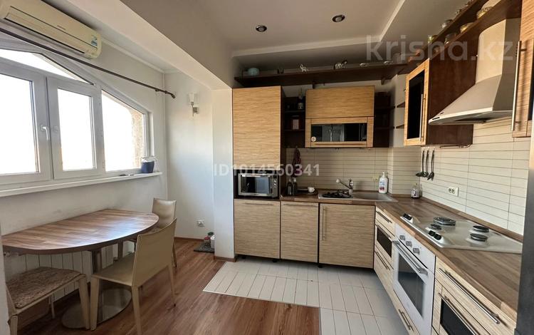 2-комнатная квартира · 60 м² · 7/9 этаж, Толе би 110 — Байтурсынова за 350 000 ₸ в Алматы, Алмалинский р-н — фото 2