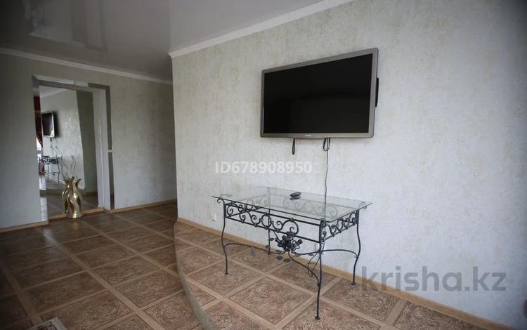 3-бөлмелі пәтер · 160 м² · 4/5 қабат · тәулік бойы, Торайгырова 113 — Кутузова, бағасы: 17 000 〒 в Павлодаре — фото 5