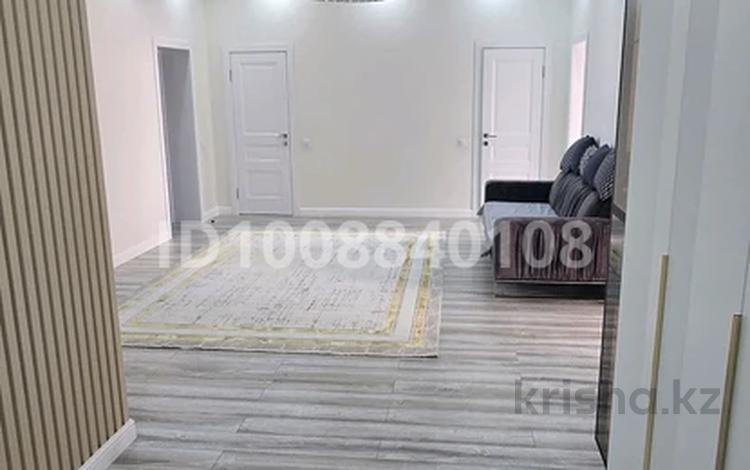 4-бөлмелі пәтер · 165 м² · 4/5 қабат, мкр. Алтын орда 23Д — Тәуелсіздік - Г.Жубанова, бағасы: 75 млн ₸ в Актобе — фото 2