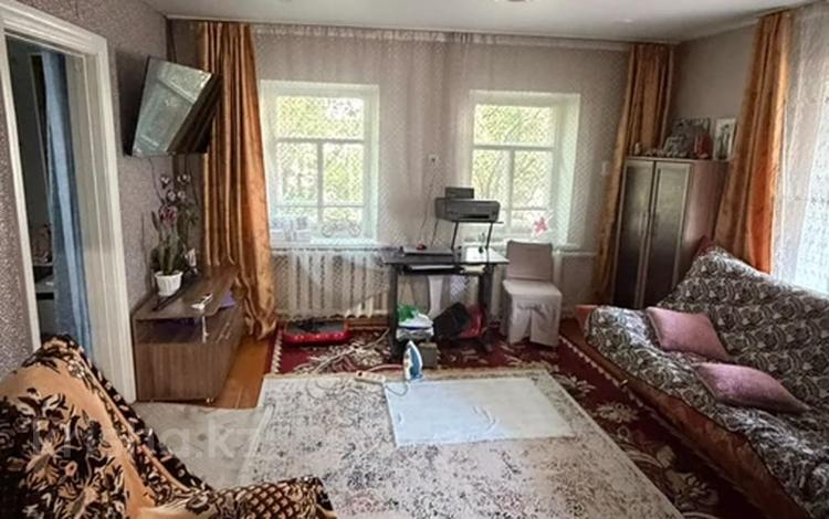Жеке үй · 3 бөлме · 50 м² · 3 жүзд., Алтайская 17, бағасы: 13 млн ₸ в Семее — фото 2