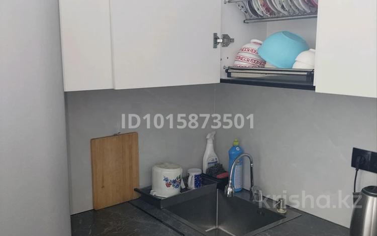 3-комнатная квартира · 60 м² · 4/9 этаж, мкр Юго-Восток, Стройтелеи — Рынок Арай за 250 000 ₸ в Караганде, Казыбек би р-н — фото 2