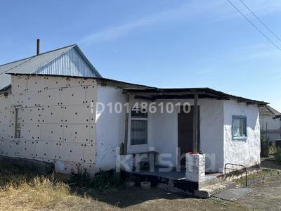 Отдельный дом · 4 комнаты · 44 м² · 250 сот., Максима горького 2 — Возле Метеостанций за 6.5 млн ₸ в Шарбакты