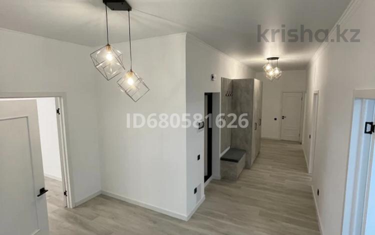 3-комнатная квартира, 110.61 м², 7/10 этаж помесячно, ул. Бухар жырау 34/2 за 350 000 〒 в Астане — фото 2